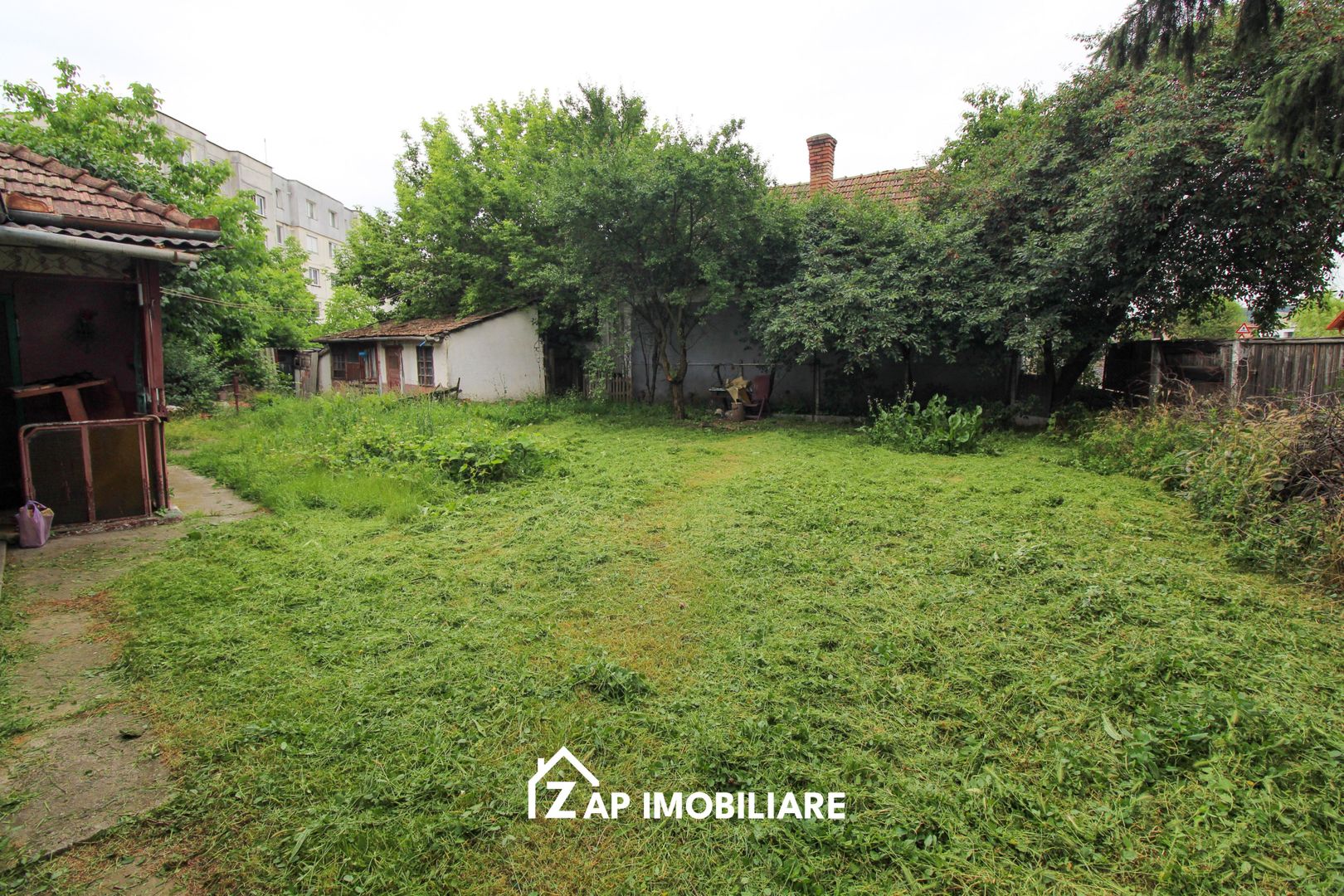 Unirii - Zona Darina - Casa 4 camere - Teren 691 mp cu deschidere 26 m - Poză 5