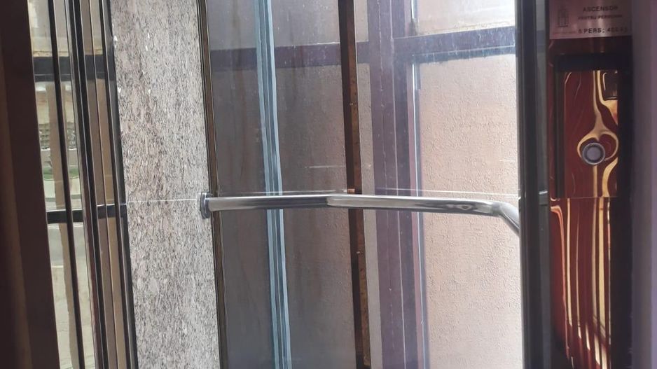 Hotel Capitol de vanzare Valenii de Munte Prahova - Poză 12