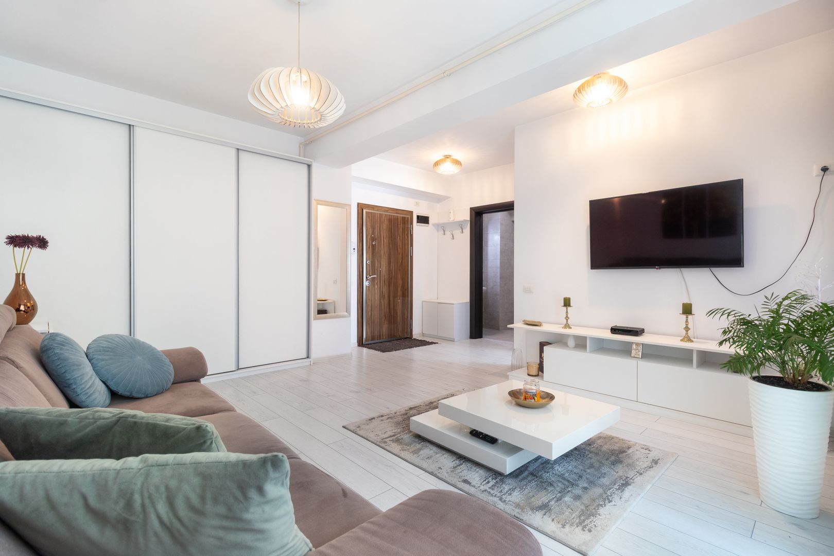 Vanzare 2 camere | Militari Residence | Living mare | Mobilat & utilat - Poză 1