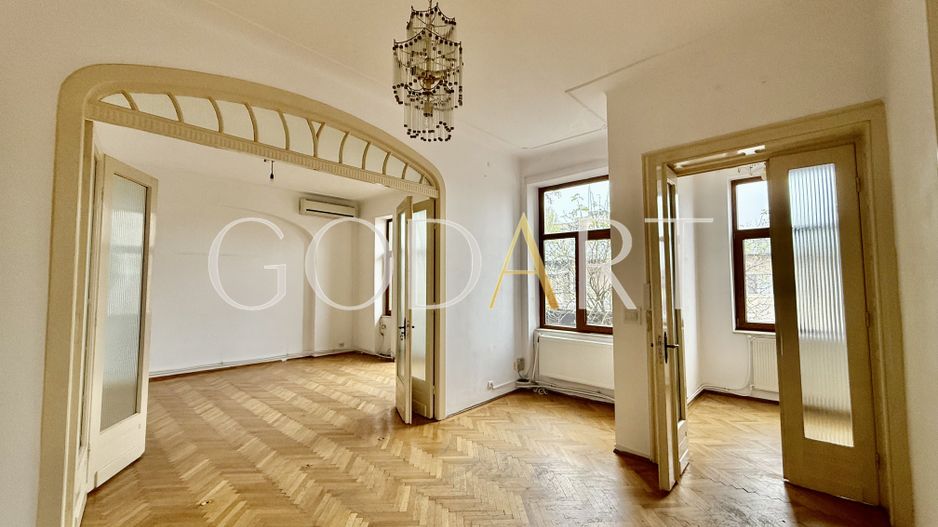 Apartament in vila interbelica | singur pe etaj - Poză 1