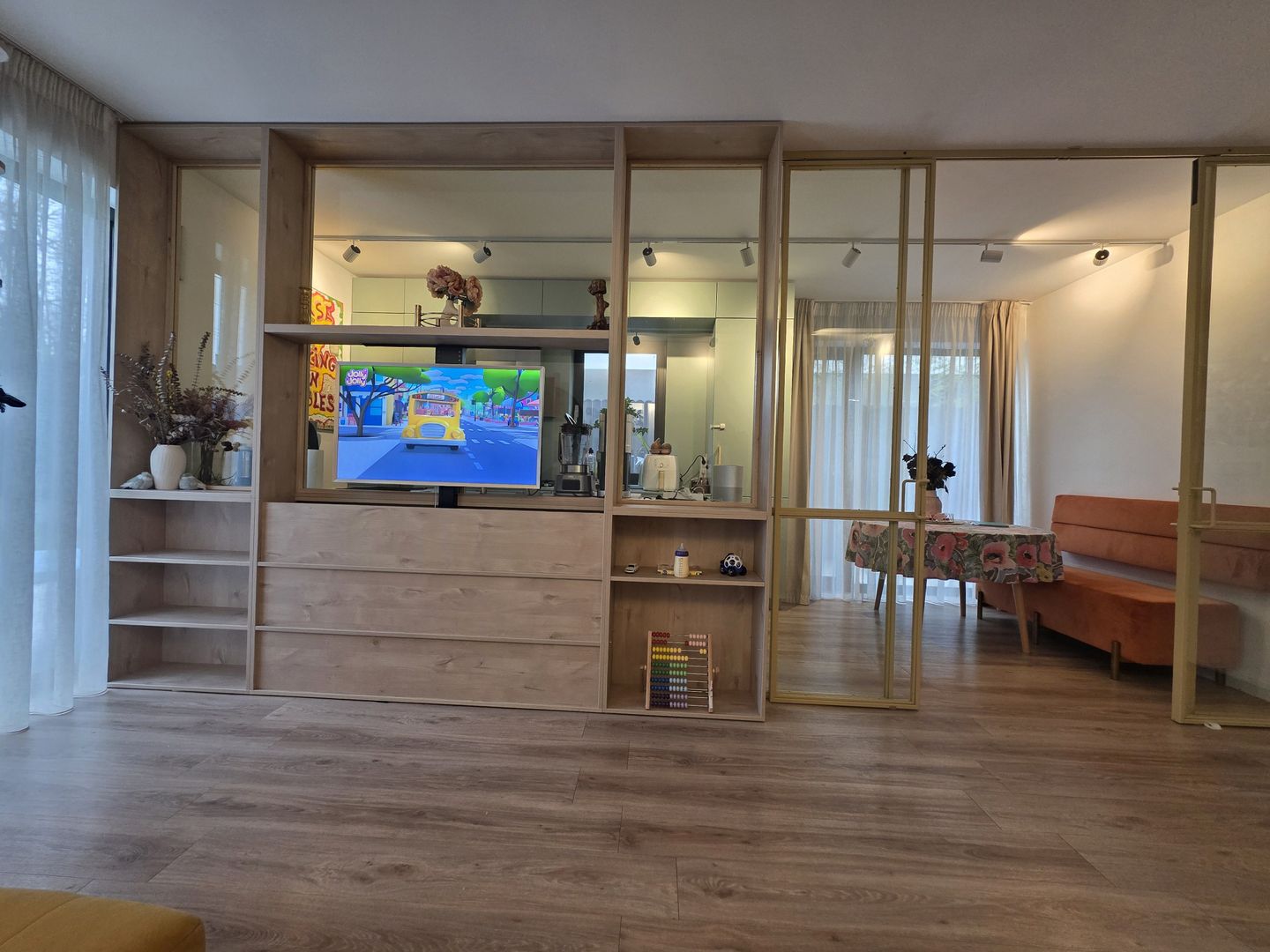 Apartament 4 camere, Iancu Nicolae utilat mobilat complet Investitie - Poză 4