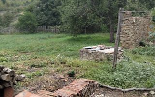 Casa spatioasa | 1500 mp teren - Ticvaniu Mare CS - Poză 8