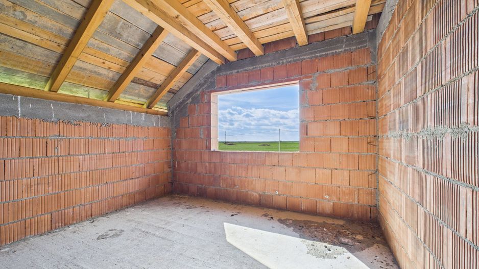 Casă la roșu, teren 600 mp, în Săcălaz - Poză 4