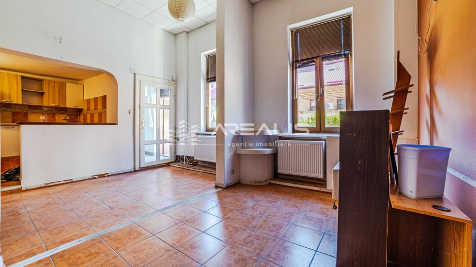 REZERVAT! Apartament cu o cameră -Bulevardul Revoluției 80 - Poză 3