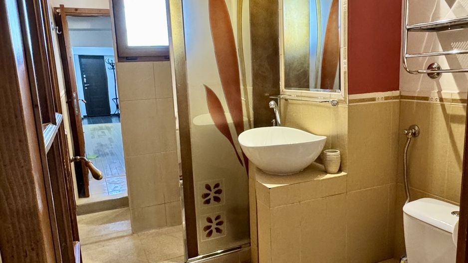 APARTAMENT SPATIOS SI LUMINOS - Poză 7