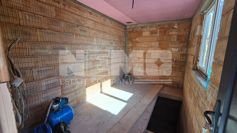 Casă la roșu la 165000 euro I Pe teren de 32 de ari I Măneuți - Poză 10