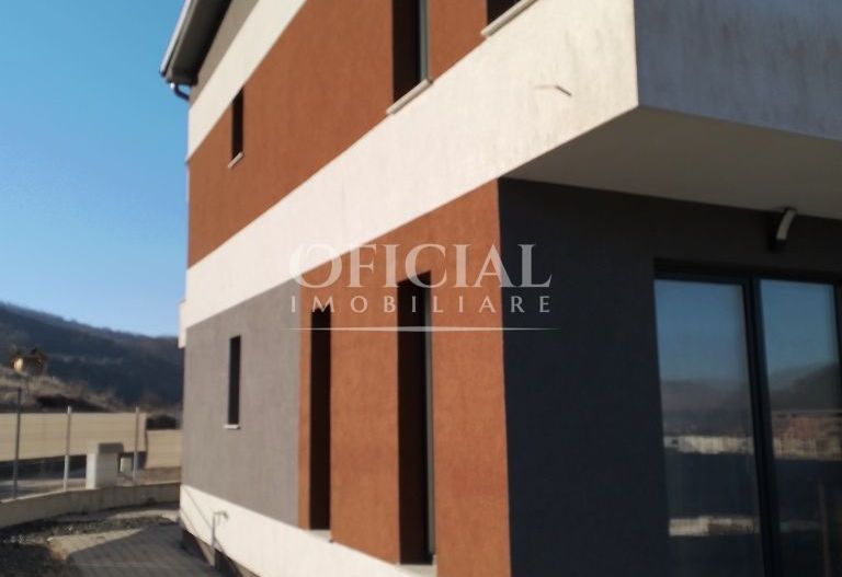 Casa tip duplex | 2 Parcari | Magnoliei | Floresti - Poză 2