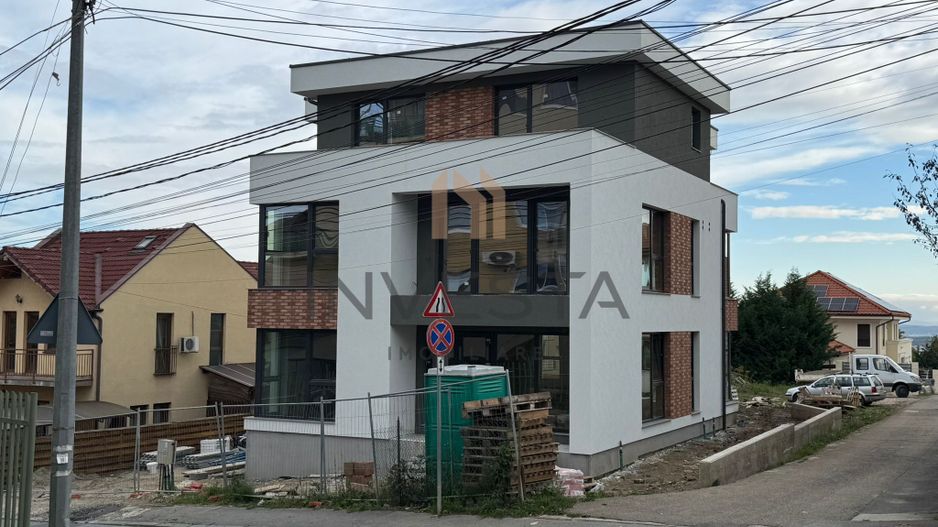 Oportunitate de investitie! Spatiu in proximitatea Grand Hotel Italia! - Poză 1