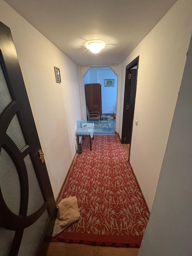 Casă cu garaj – str. Mărășești - Poză 13