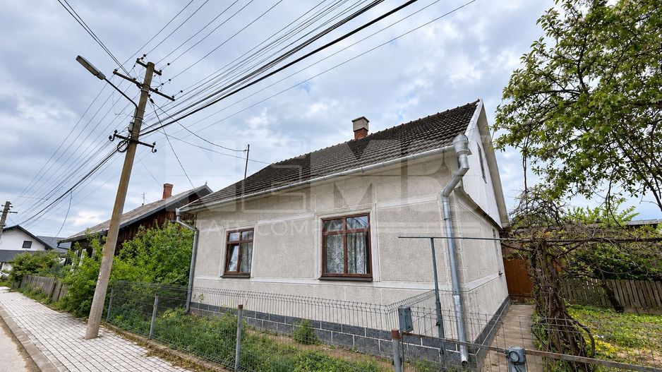 Casă de vânzare | Rădăuți  | Teren 1.135 mp | Zonă liniștită - Poză 1