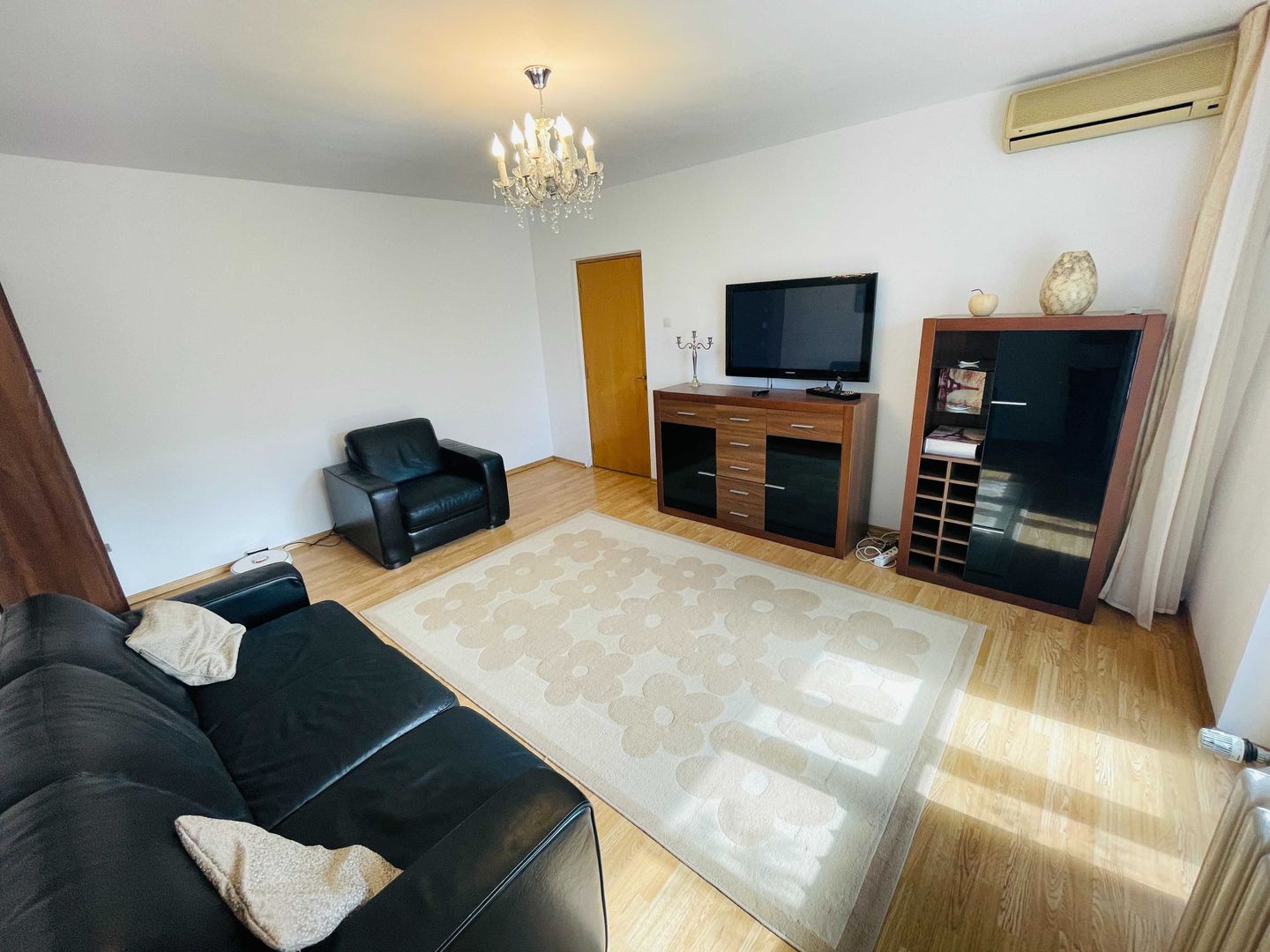 De inchiriat aparatament 2 camere , Mall Vitan sector3 - Poză 3