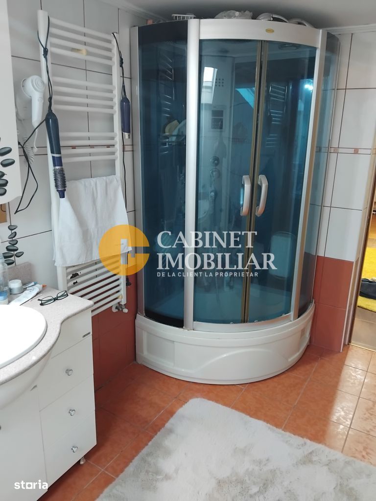 Vila 214mp, in Miroslava,zona 0,in centru la 200 m de Family Market! - Poză 13