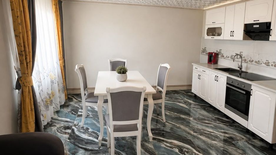 Casa renovata anul trecut  cu 1100 mp de teren in localitatea Les - Poză 6