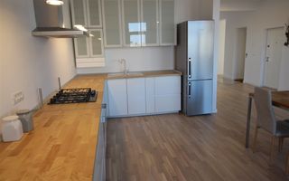 Apartament deosebit cu acces direct din lift - Poză 4