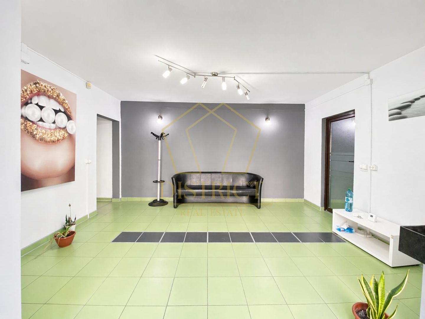 Spatiu comercial cu 3 camere | Circumvalatiunii - Poză 1