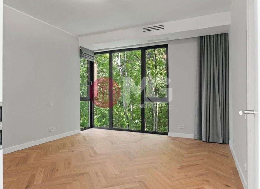 Vila moderna- de vanzare- la padure - Poză 13