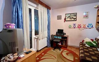 Apartament 3 camere, etaj 1/4, strada Banat, Tudor - Poză 5