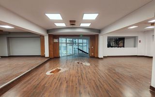 Sf. Lazar- Spatiu comercial la bulevard- vad/ trafic pietonal intens ! - Poză 12