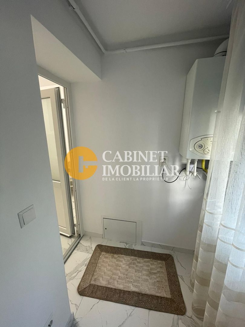 Central - Tg Cucu bloc tip Vila - 2 camere Decomandat RENOVAT 60mp - Poză 9