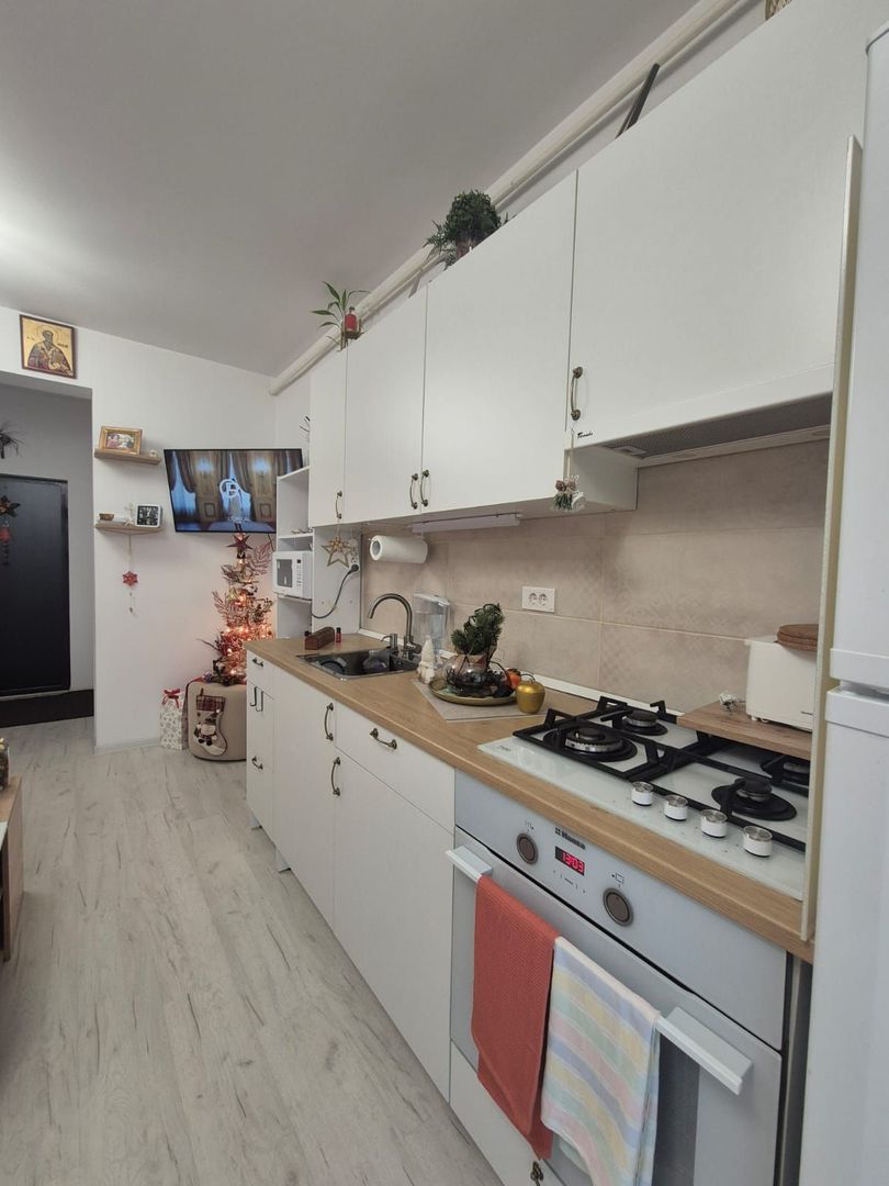 2 CAM MOBILAT ET 3 - Poză 3