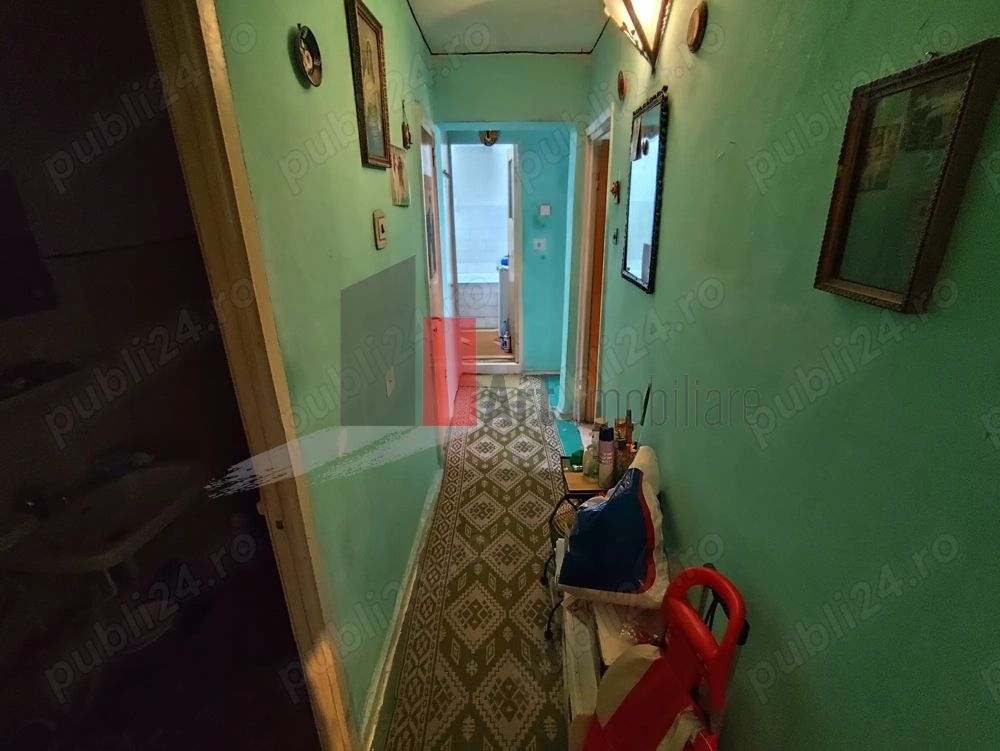 APARTAMENT 3 CAMERE-BARCA - Poză 3