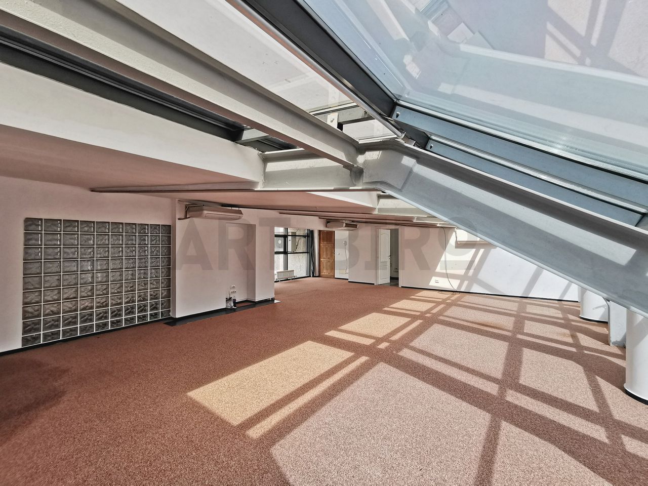 Zero comision, 97mp birou in imobil nou Unirii, depozitare, 3' metrou - Poză 1