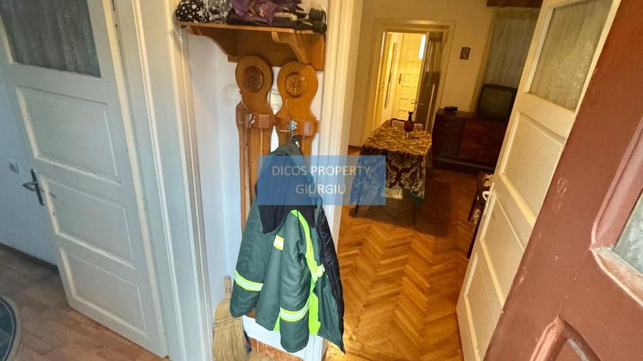 Casă de vânzare  zona Str. Gheorghe Doja, 3 camere - Poză 2