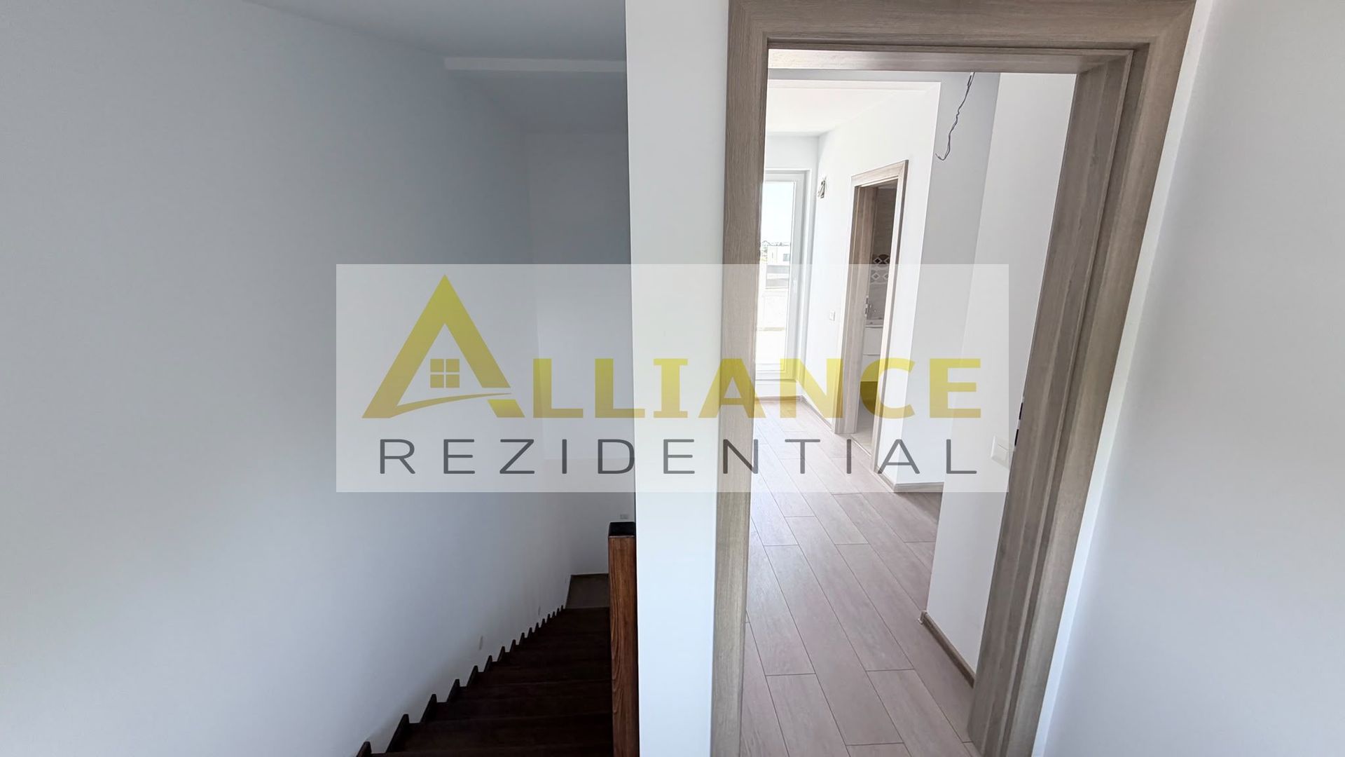 Duplex - 4 camere - 3 bai - 207mp teren - Poză 6
