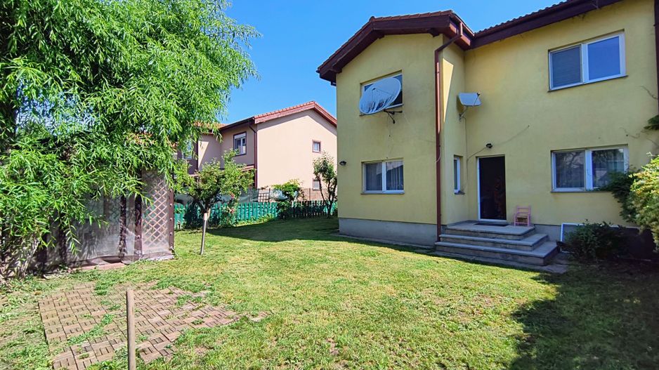 Vila Complex The CLASS,- rond OMV Pipera- curte - garaj - Poză 4