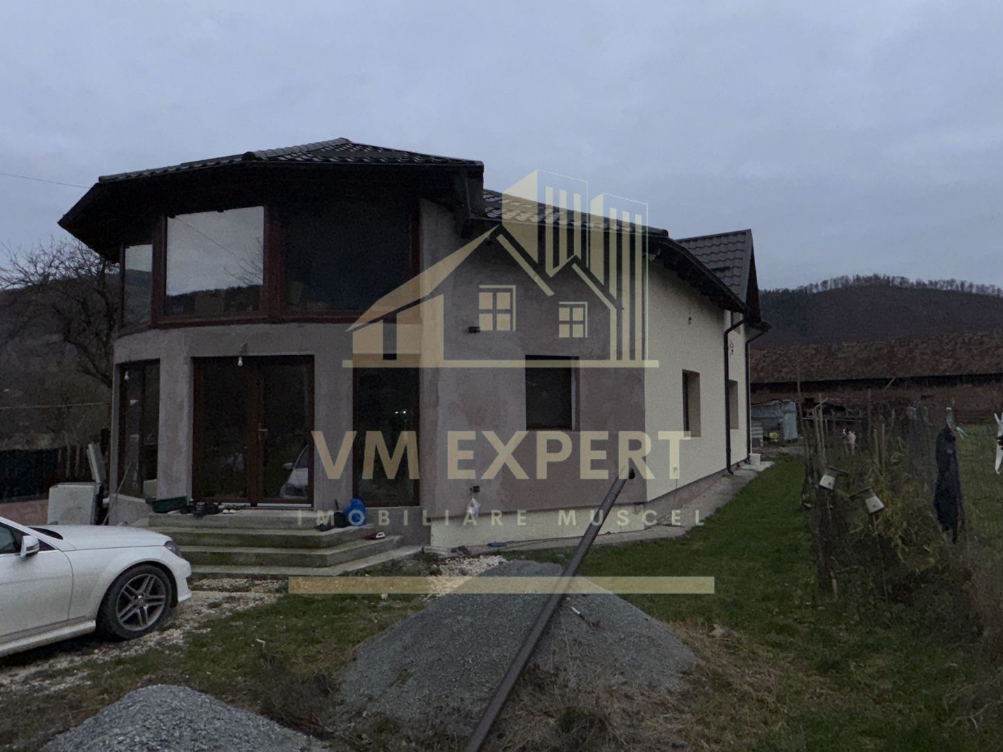 CASĂ 5 CAMERE 252 MP TEREN 1362 MP DRAGOSLAVELE ARGEȘ - Poză 28