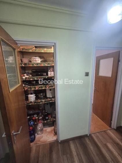 Apartament 3 camere 67 mp 1978 decomandat Titan - Poză 7