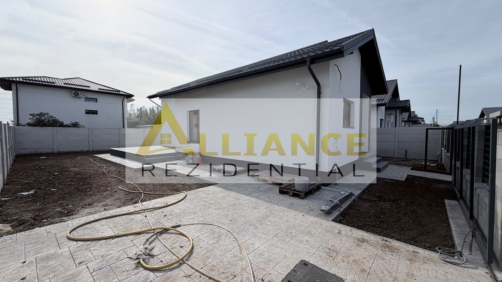 Casa Individuala 4 camere - 2 bai - 350mp teren - Poză 3
