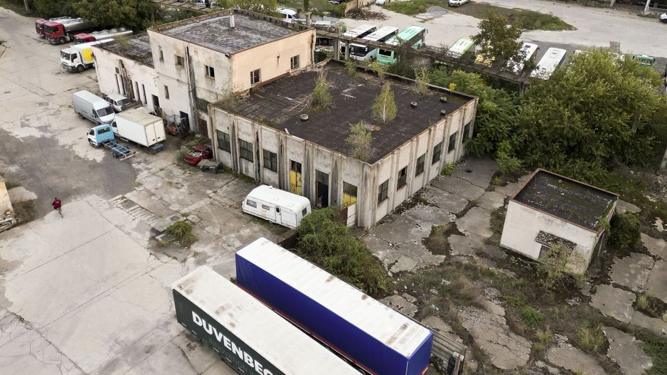 Teren industrial de 6,820mp Strada Poetului - Poză 8