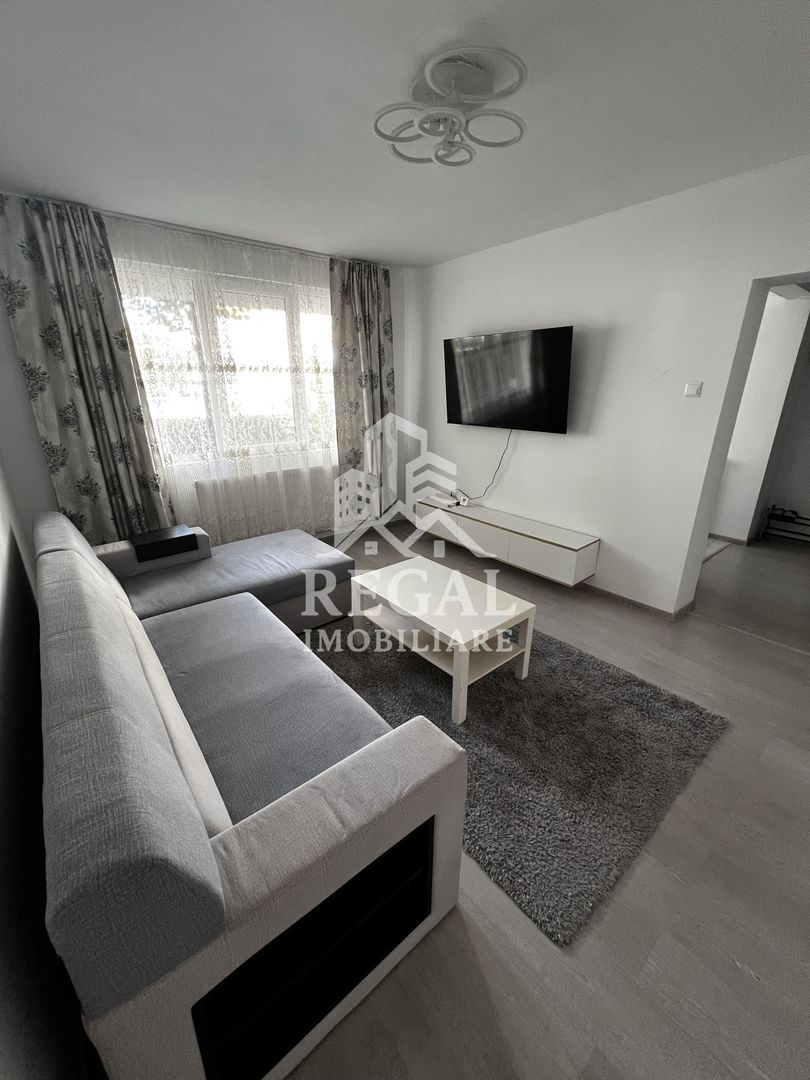 Apartament 2 camere, renovat recent, mobilat și utilat complet - Poză 1