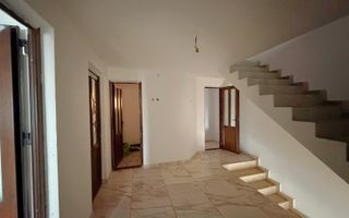 Casa situata in Catargiu Baraganului P+1+M suprafata 170mp-zona buna - Poză 8