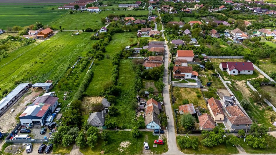 Teren intravilan Mândruloc - Poză 4