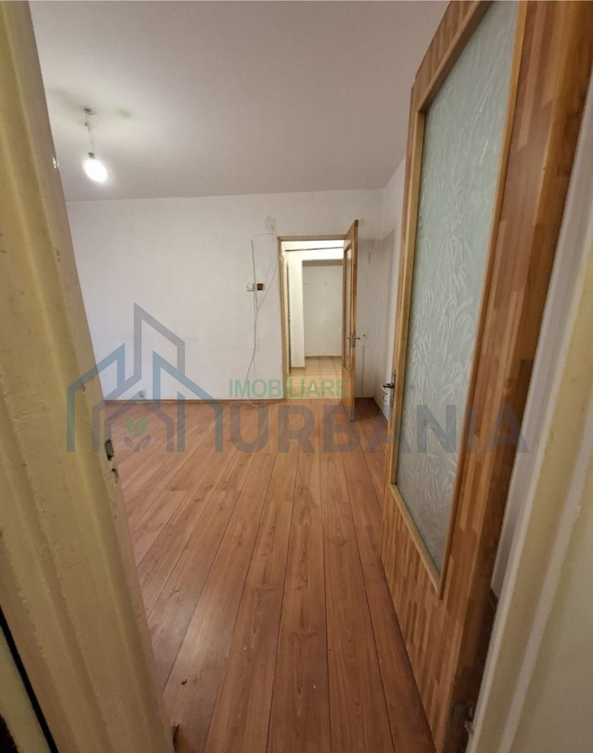 Apartament 3 camere Alexandru-Posta 80 000 euro - Poză 3
