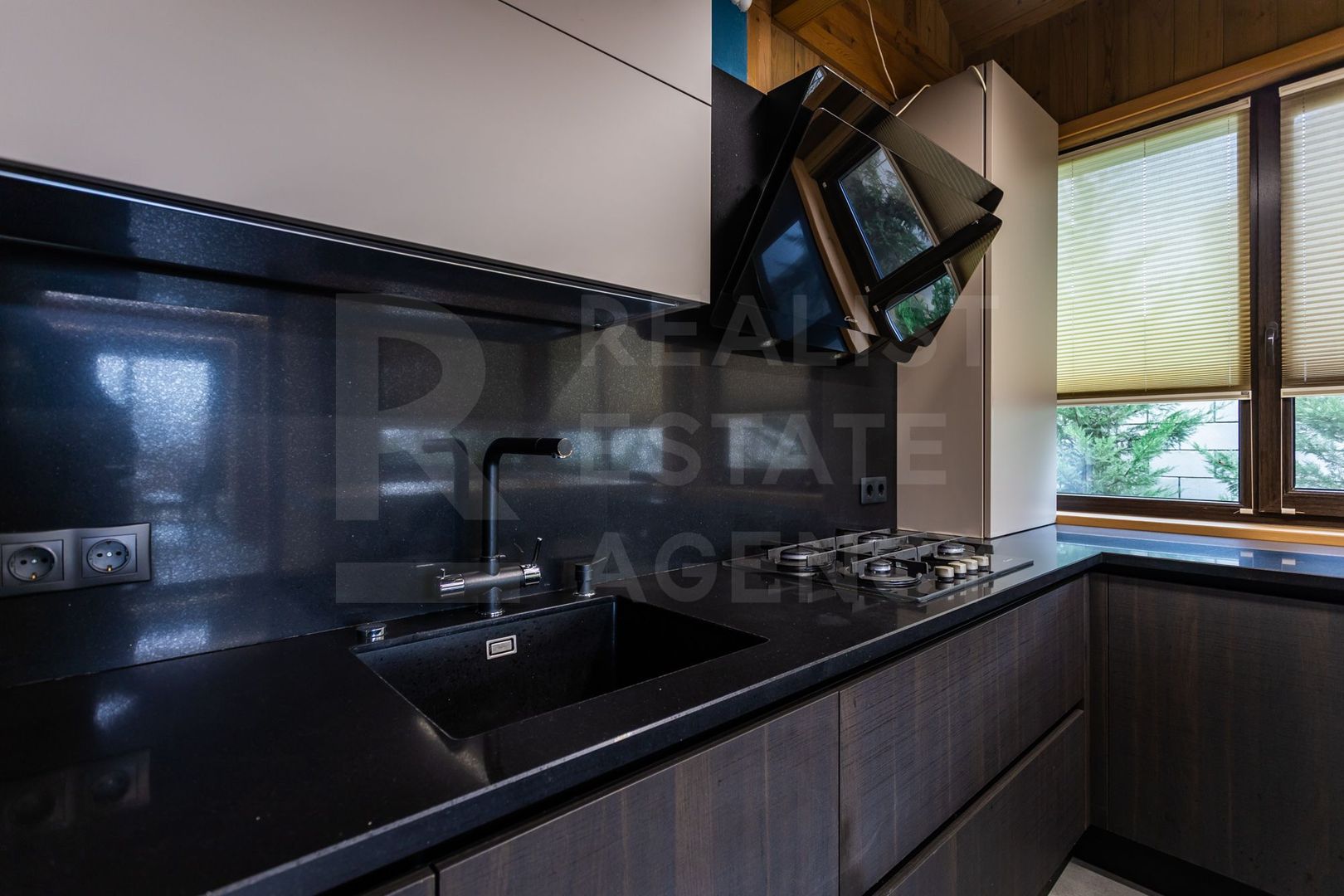 Chirie casa, 5 camere, strada Nicolae Testemiţeanu, Centru - Poză 13