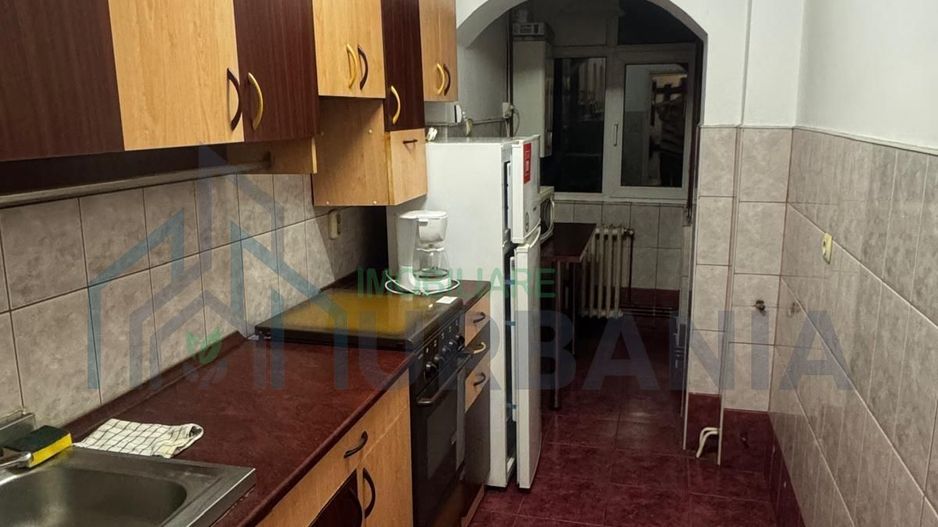 Apartament 2 camere, decomandat, ultracentral, strada C. Negri, Iași - Poză 2