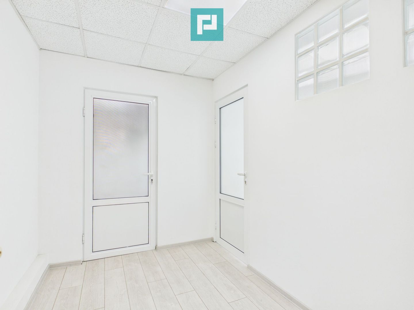 Spațiu de birouri Premium de închiriat - 77 mp - Poză 8