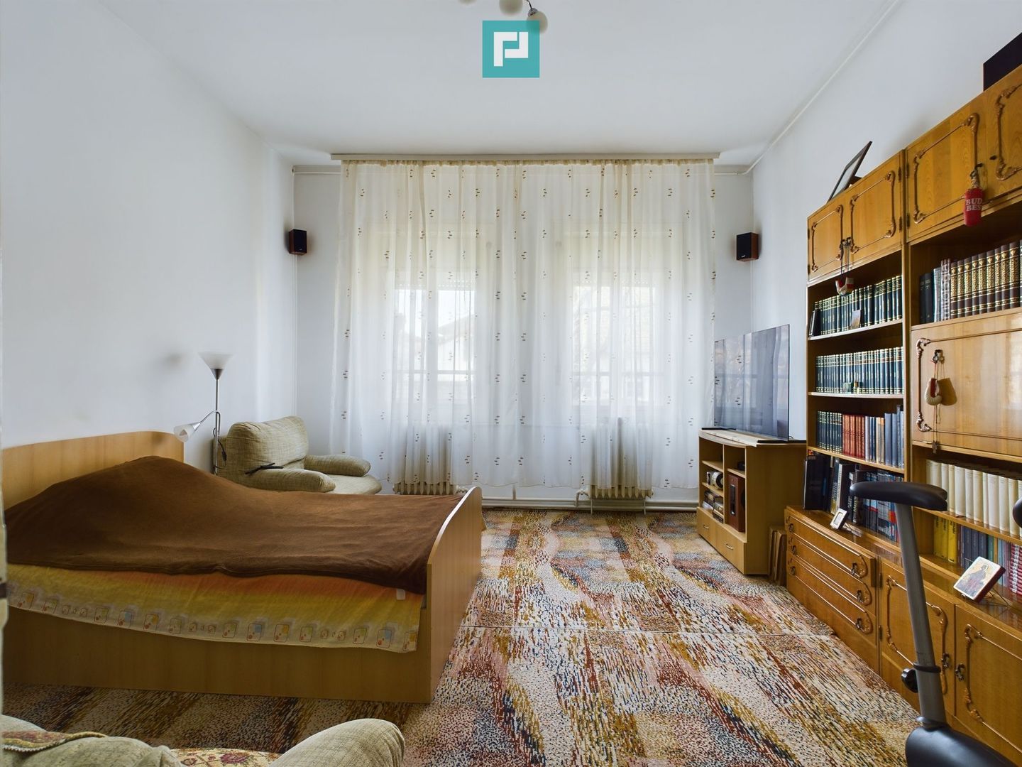 Casă individuală cu teren de 1100 mp și 3 apartamente în curte - Poză 6