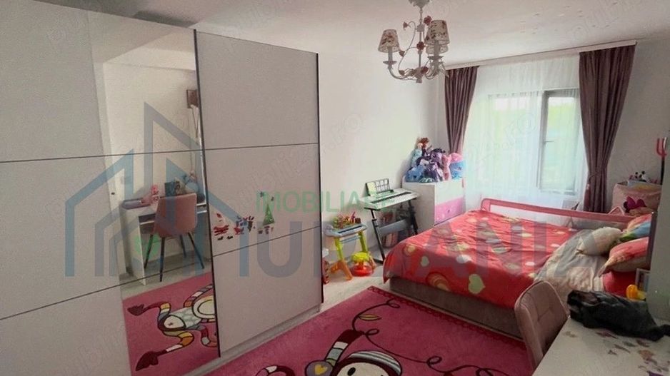 Casă triplex în Horpaz, Miroslava - mobilată sau nemobilată, parcare privată - Poză 4