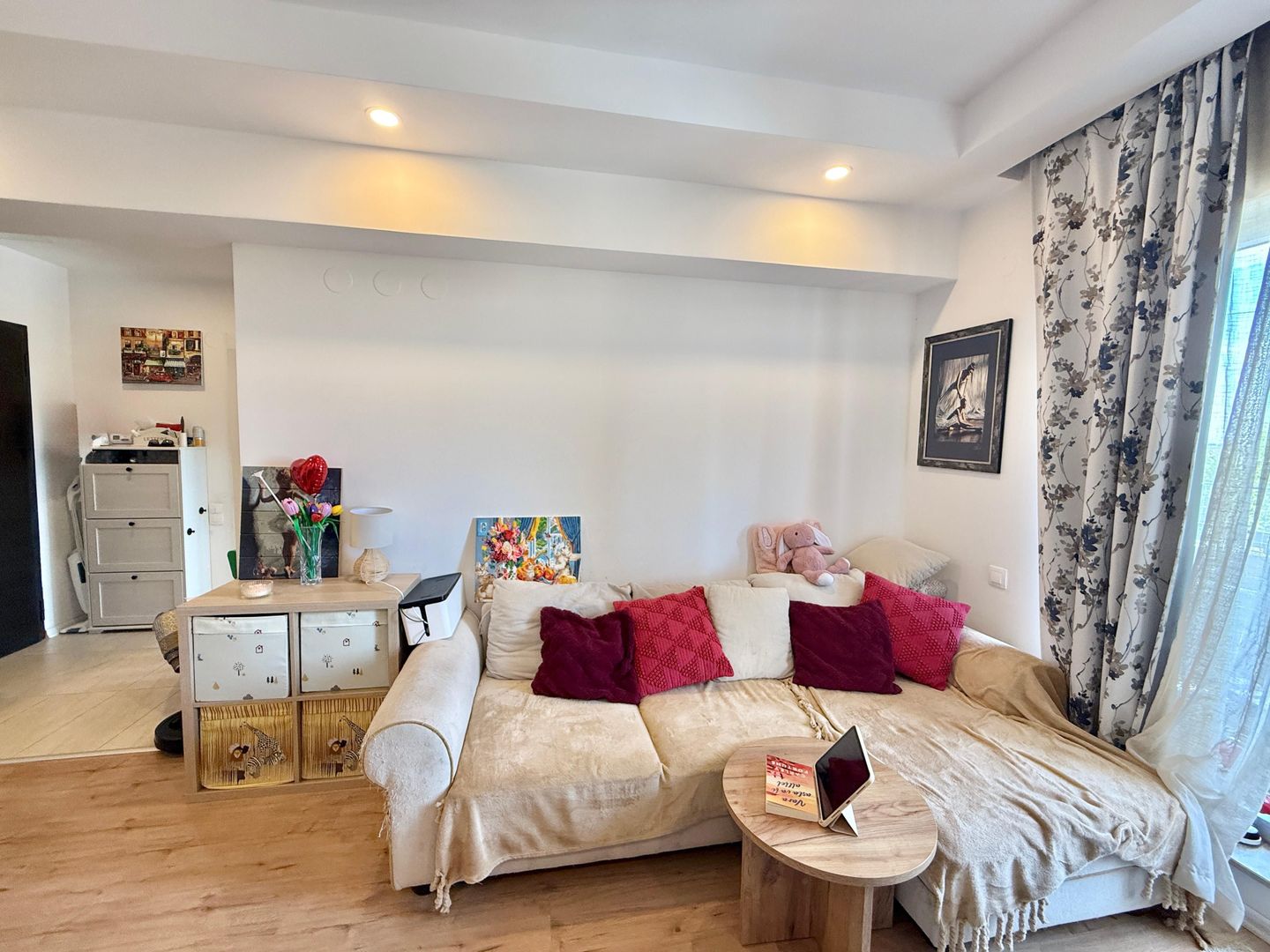 COSMOPOLIS - Apartament cu 2 camere, mobilat si utilat. - Poză 2