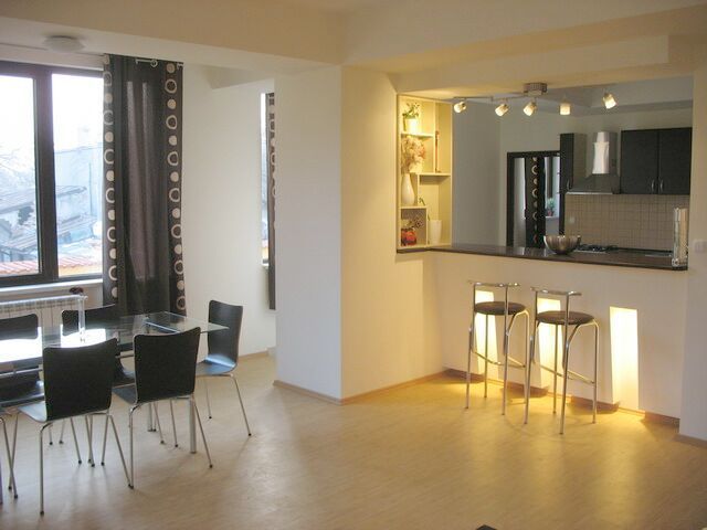 APARTAMENT LUX | METROU - Poză 1