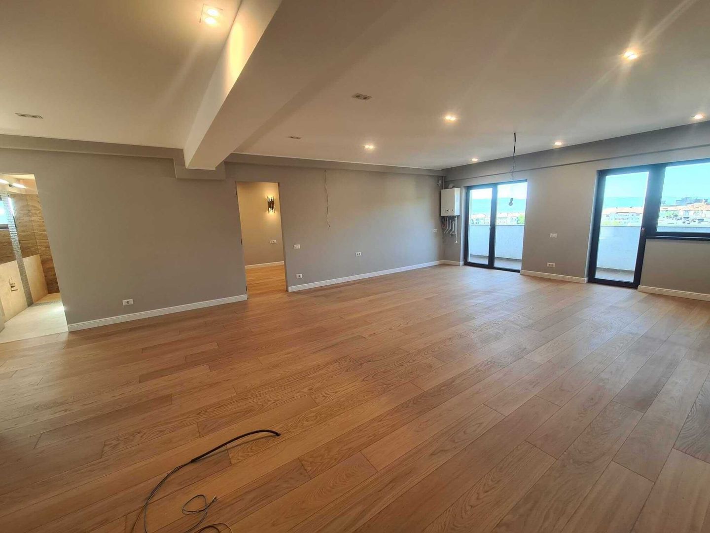 Penthouse 3 camere - Zona 1 Mai - Poză 8