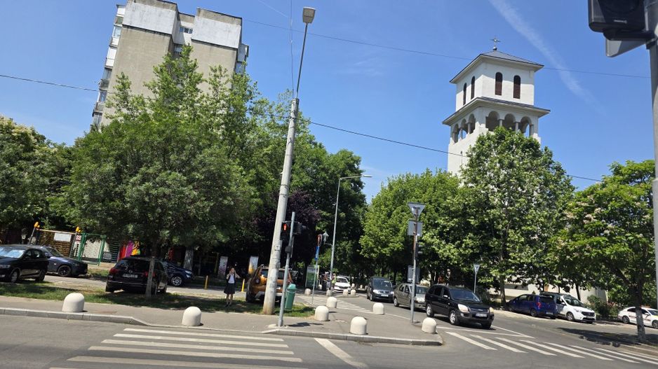 Apartament 2 camere, Bld. Brancoveanu, zona Huedin. - Poză 1