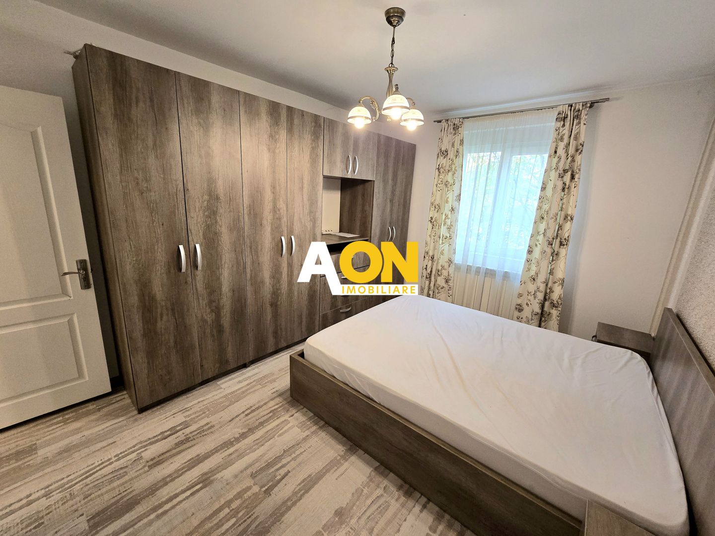 Apartament cu 2 Camere, Bloc Nou, Etaj 1, Zona Centru - Poză 2