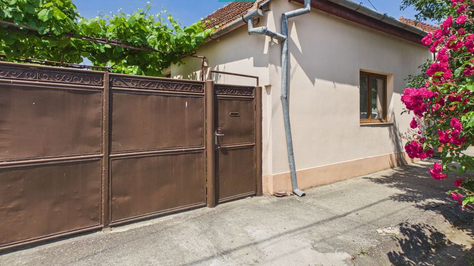 CASĂ INDIVIDUALĂ PÂRNEAVA TEREN GENEROS 846 MP - Poză 2