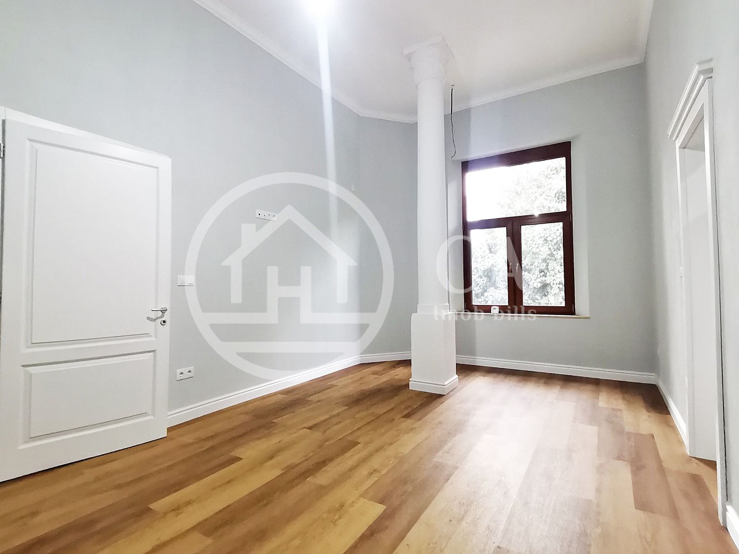 Apartament de inchiriat cu 2 camere in zona ultracentrala, Oradea - Poză 1