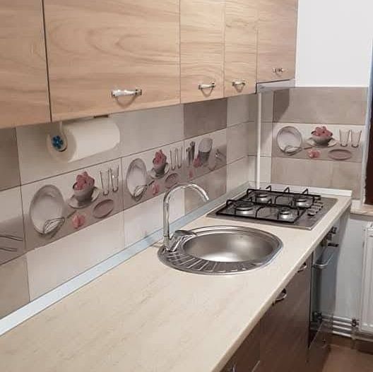 Apartament 2 camere decomandat etajul 1 Podu Ros 400euro - Poză 1